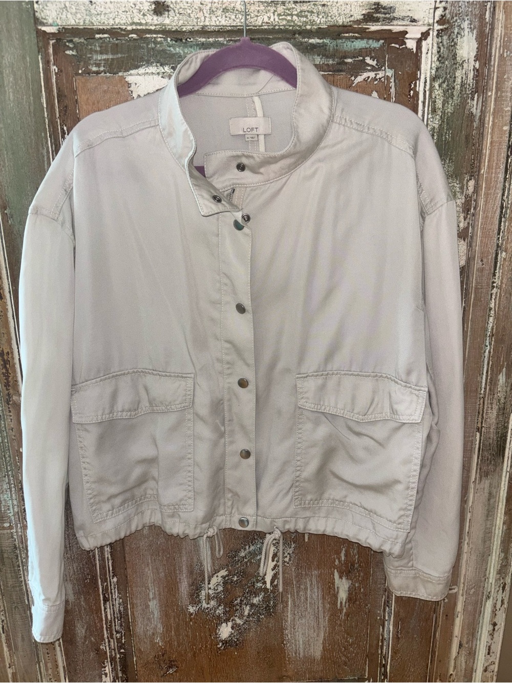 LOFT Women’s  XL Light Oatmeal Lyocell Snap Front Zipper Crop Jacket